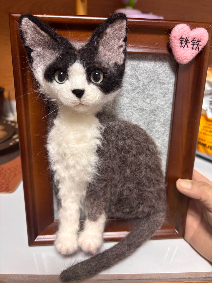 Handmade Needle Felted Cat Portrait, Personalized 3D Wool Felt Cat Memorial Gift in Frame